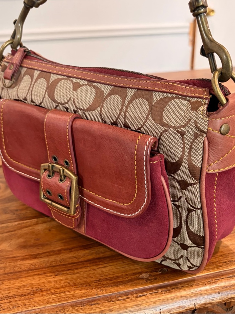 Coach Y2K Special Edition Signature Shoulder Bag Berry Suede & Red Leather - Picture 3 of 16